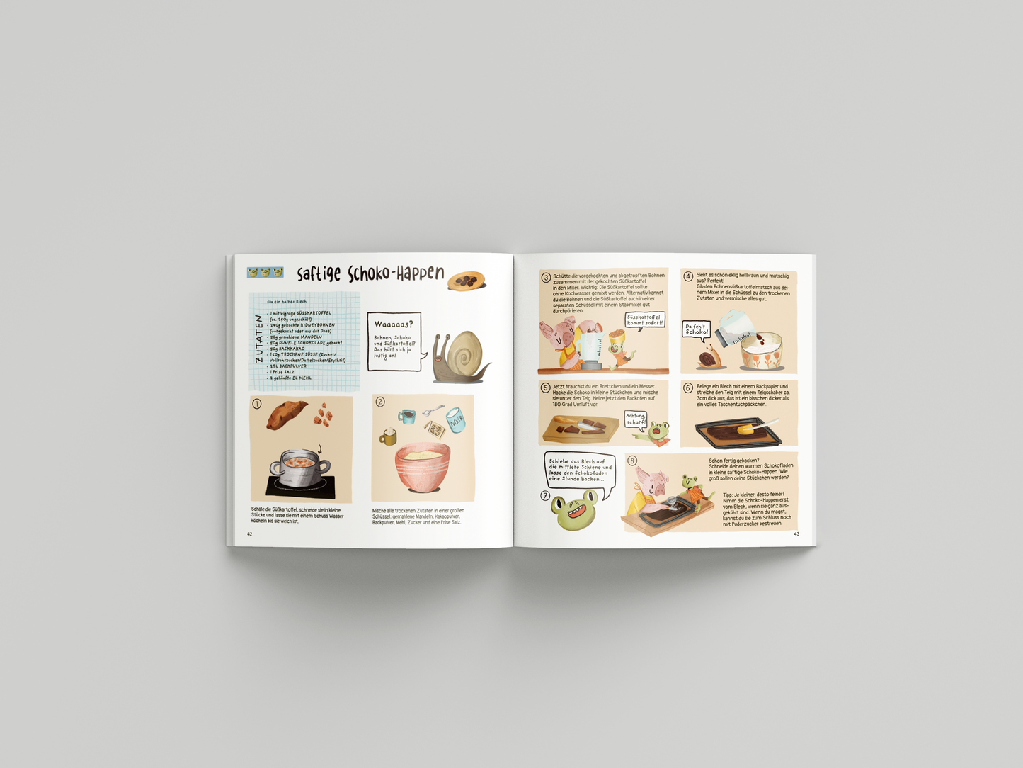 Doppelseitige Rezeptseite aus einem veganen Kinderkochbuch mit dem Titel 'Saftige Schoko-Happen'. Links eine übersichtliche Zutatenliste mit handgezeichneten Illustrationen von Schokolade, Nüssen und weiteren Zutaten. Eine kleine Schnecke erklärt etwas mit einer Sprechblase.Rechts eine Schritt-für-Schritt-Anleitung im Comicstil mit süßen Tierfiguren, die das Rezept nachmachen. Jede Szene zeigt einen neuen Kochschritt mit kurzen Erklärtexten. Farbenfrohes, kindgerechtes Design mit liebevollen Details.
